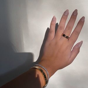 Gold Screw Love Ring stackable